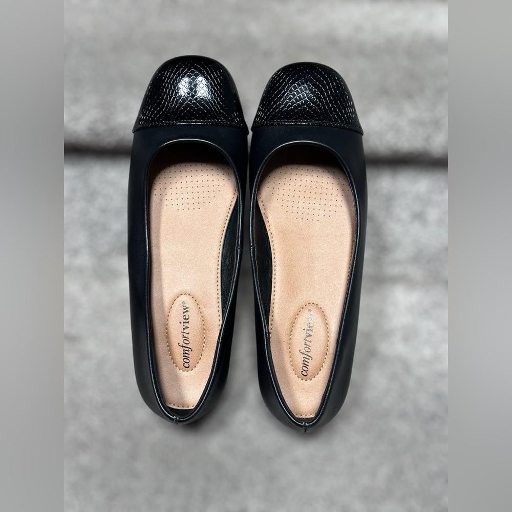 NEW Comfortview The Fay Black Reptile Cap Toe Slip On WIDE Flats Women’s 9.5WW - Picture 2 of 10